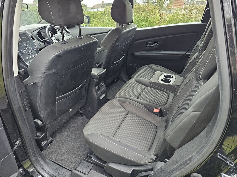 Renault 1.3 TCe Iconic MPV 5dr Petrol Manual Euro 6 (s/s) (140 ps)