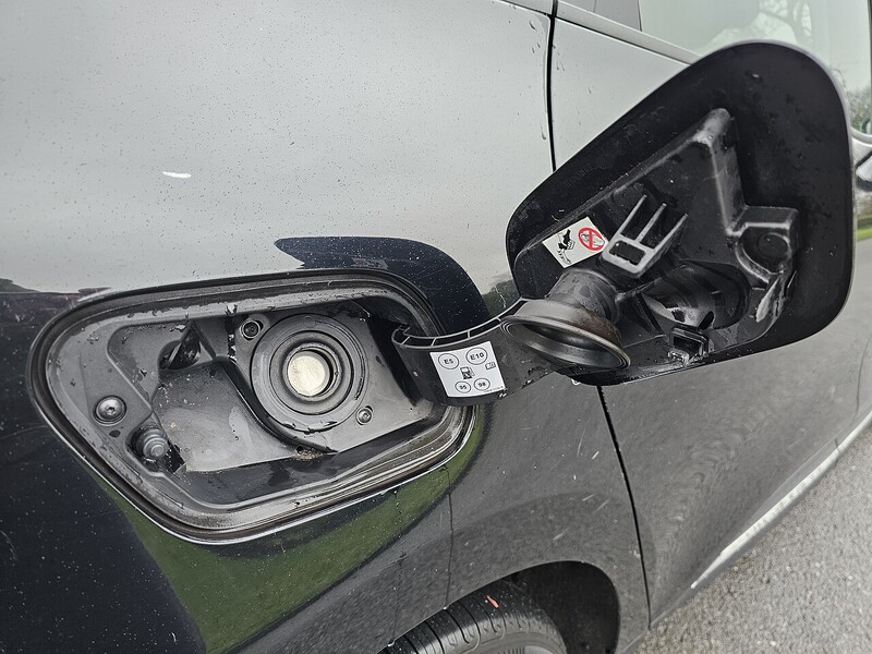 Renault 1.3 TCe Iconic MPV 5dr Petrol Manual Euro 6 (s/s) (140 ps)