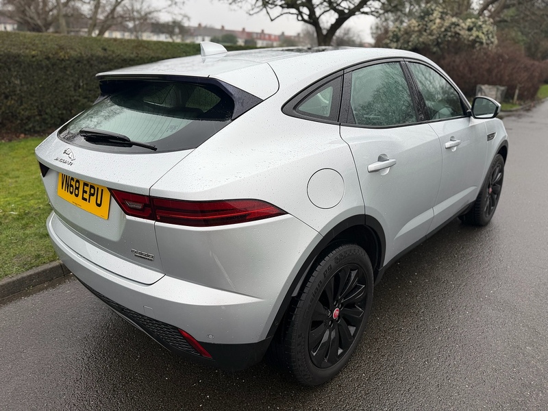 Jaguar 2.0 D180 SE SUV 5dr Diesel Auto AWD Euro 6 (s/s) (180 ps)