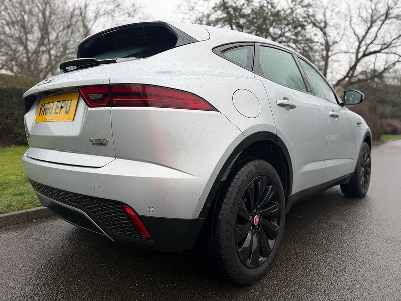 Jaguar 2.0 D180 SE SUV 5dr Diesel Auto AWD Euro 6 (s/s) (180 ps)
