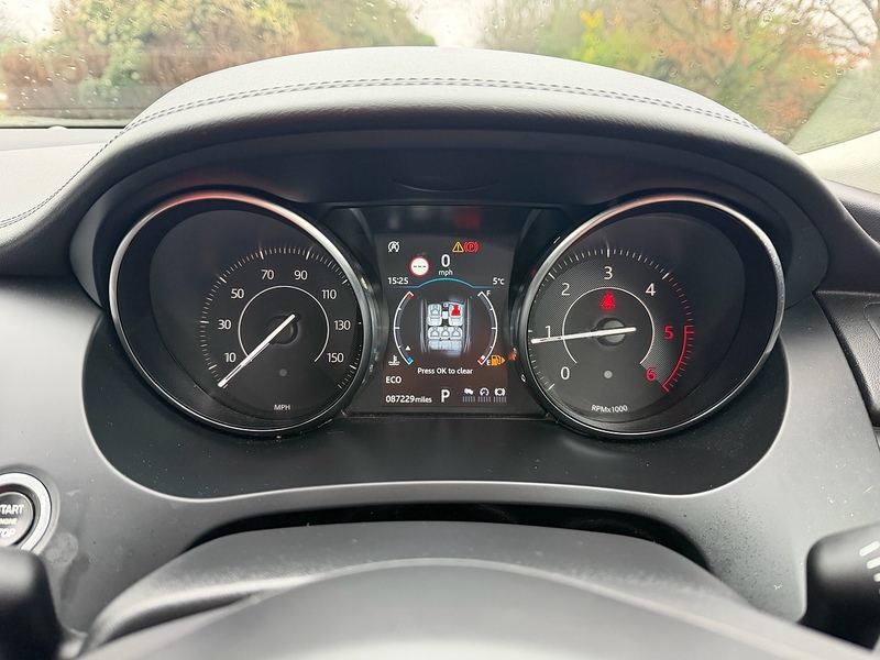 Jaguar 2.0 D180 SE SUV 5dr Diesel Auto AWD Euro 6 (s/s) (180 ps)