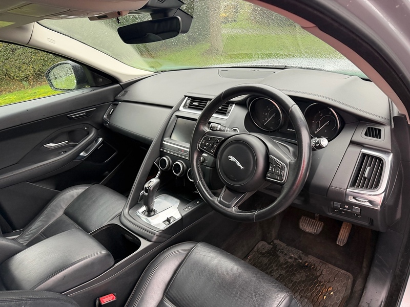 Jaguar 2.0 D180 SE SUV 5dr Diesel Auto AWD Euro 6 (s/s) (180 ps)