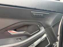 Jaguar E-PACE D180 SE 