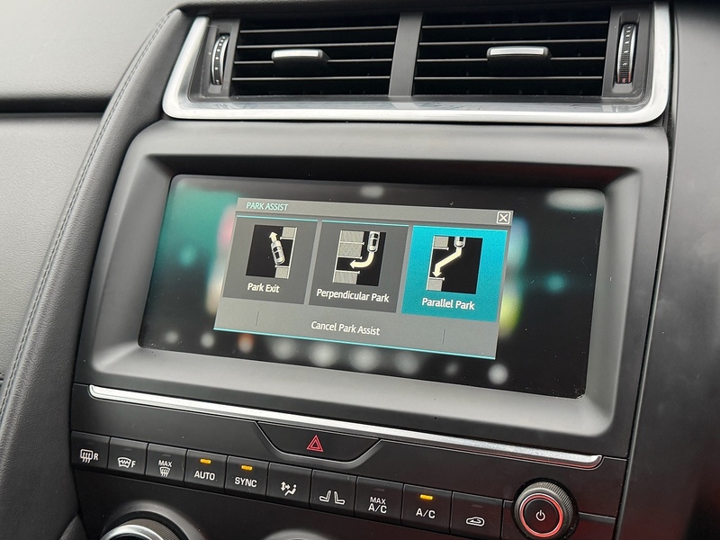 Jaguar 2.0 D180 SE SUV 5dr Diesel Auto AWD Euro 6 (s/s) (180 ps)