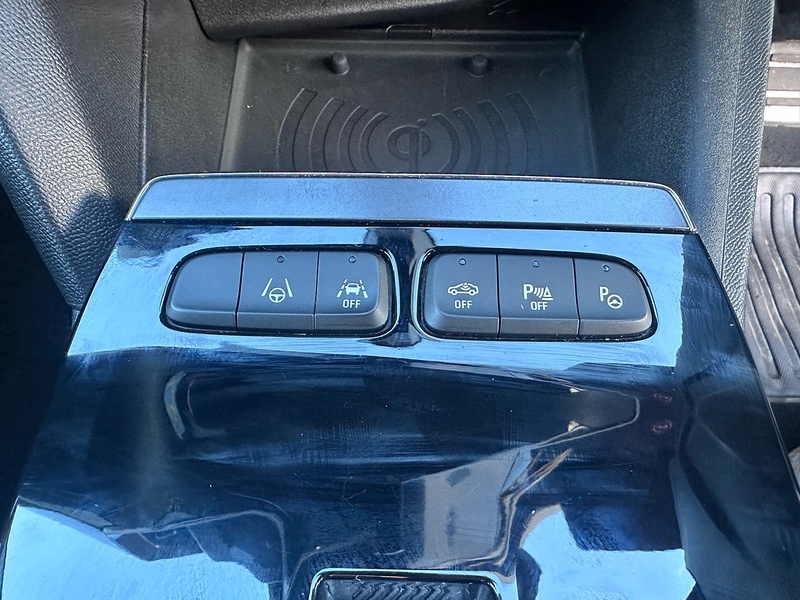 Vauxhall 50kWh Ultimate SUV 5dr Electric Auto (136 ps)