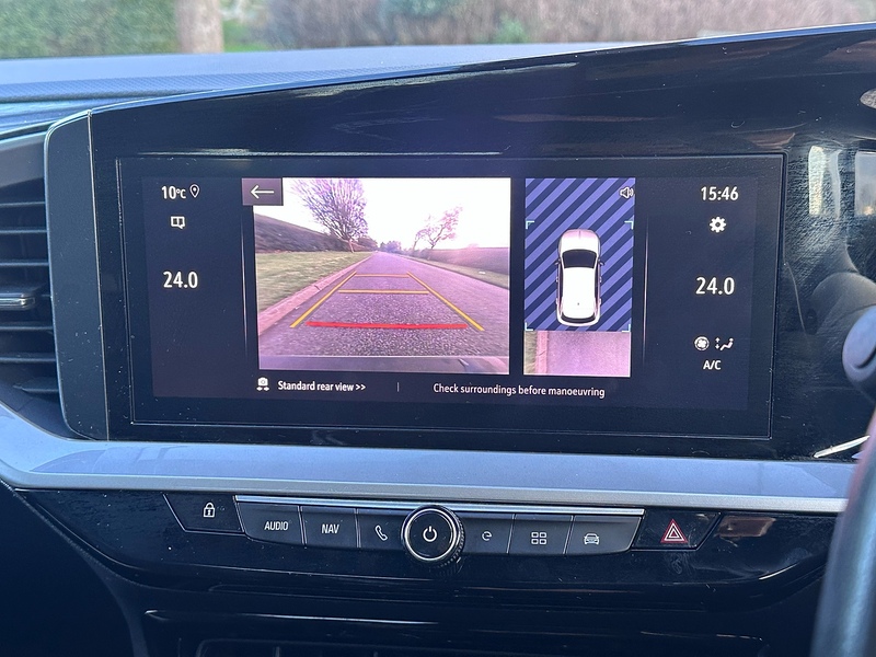 Vauxhall 50kWh Ultimate SUV 5dr Electric Auto (136 ps)