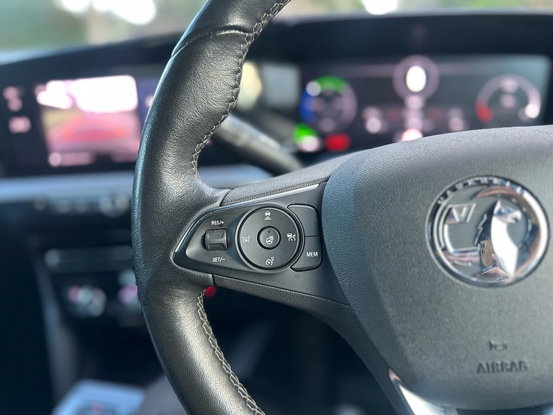 Vauxhall 50kWh Ultimate SUV 5dr Electric Auto (136 ps)