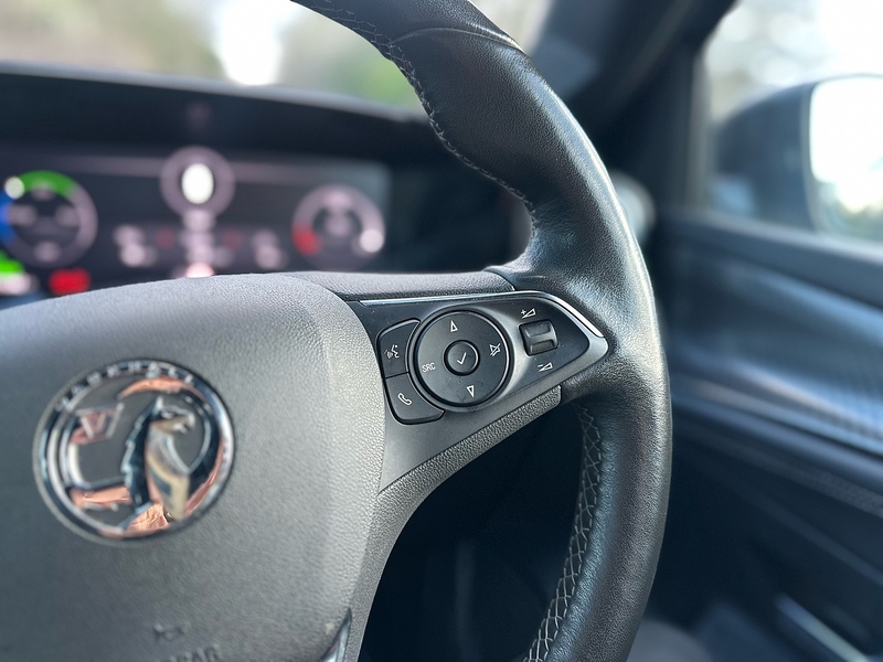 Vauxhall 50kWh Ultimate SUV 5dr Electric Auto (136 ps)