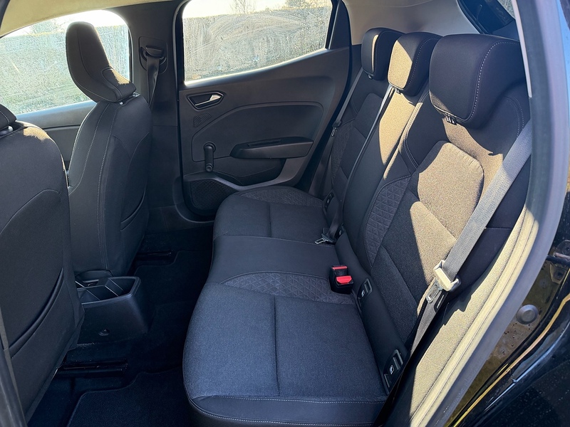 Renault 1.5 Blue dCi Iconic Hatchback 5dr Diesel Manual Euro 6 (s/s) (85 ps)