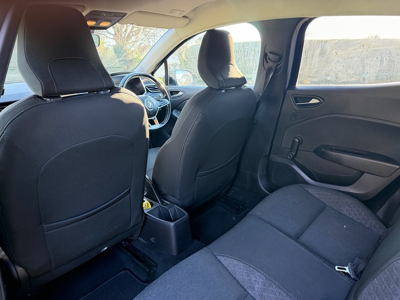 Renault 1.5 Blue dCi Iconic Hatchback 5dr Diesel Manual Euro 6 (s/s) (85 ps)