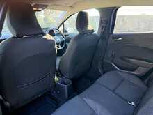 Renault Clio Blue dCi Iconic 