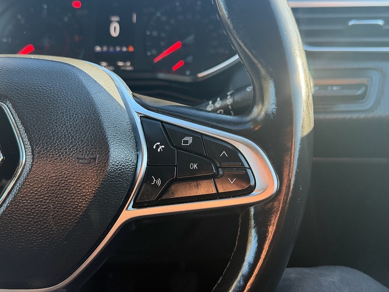 Renault 1.5 Blue dCi Iconic Hatchback 5dr Diesel Manual Euro 6 (s/s) (85 ps)