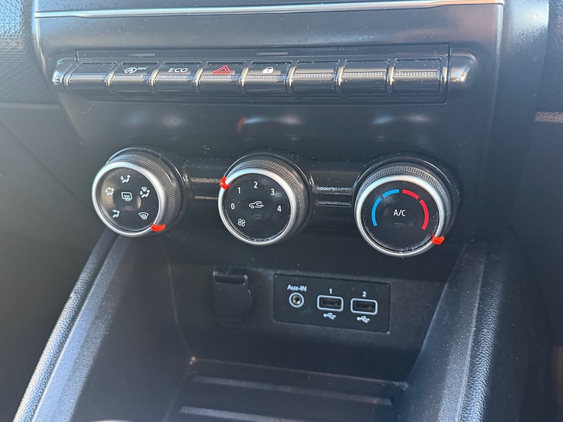 Renault 1.5 Blue dCi Iconic Hatchback 5dr Diesel Manual Euro 6 (s/s) (85 ps)