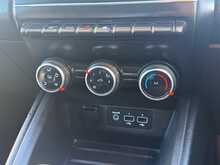 Renault Clio Blue dCi Iconic 