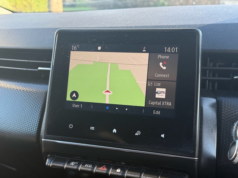 Renault 1.5 Blue dCi Iconic Hatchback 5dr Diesel Manual Euro 6 (s/s) (85 ps)