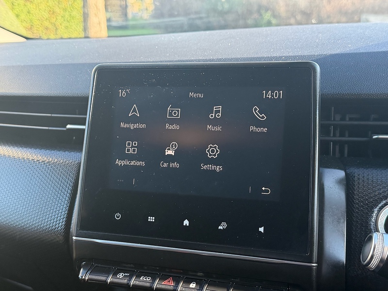 Renault 1.5 Blue dCi Iconic Hatchback 5dr Diesel Manual Euro 6 (s/s) (85 ps)