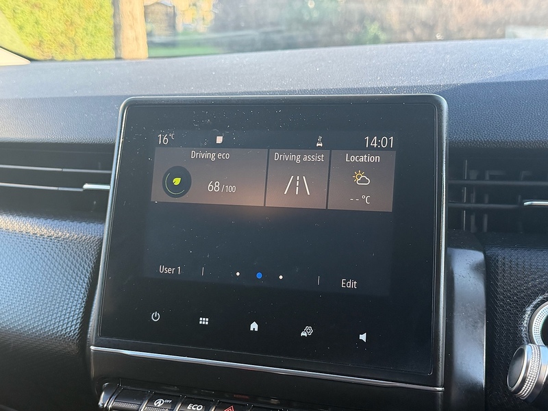 Renault 1.5 Blue dCi Iconic Hatchback 5dr Diesel Manual Euro 6 (s/s) (85 ps)