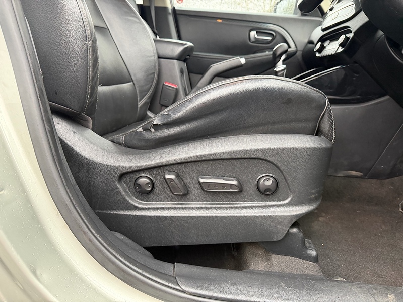 Kia 1.7 CRDi 3 MPV 5dr Diesel Manual Euro 6 (s/s) (139 bhp)