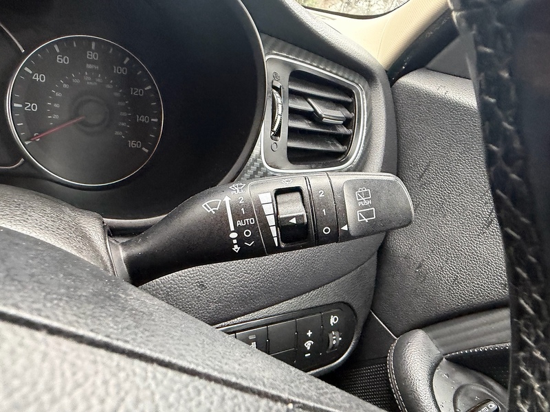 Kia 1.7 CRDi 3 MPV 5dr Diesel Manual Euro 6 (s/s) (139 bhp)