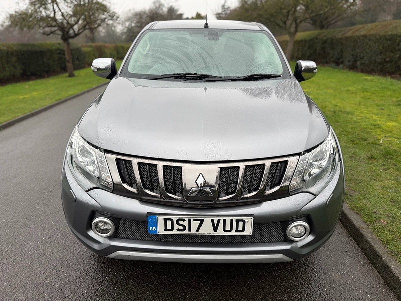 Mitsubishi 2.4 DI-D DC Barbarian Pickup Double Cab 4dr Diesel Manual 4WD Euro 6 (178 ps)