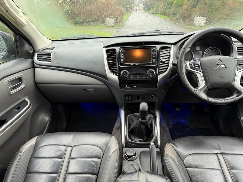 Mitsubishi 2.4 DI-D DC Barbarian Pickup Double Cab 4dr Diesel Manual 4WD Euro 6 (178 ps)