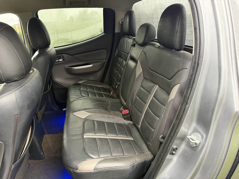 Mitsubishi 2.4 DI-D DC Barbarian Pickup Double Cab 4dr Diesel Manual 4WD Euro 6 (178 ps)