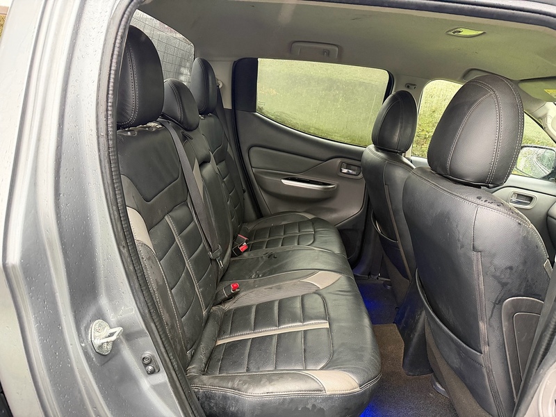 Mitsubishi 2.4 DI-D DC Barbarian Pickup Double Cab 4dr Diesel Manual 4WD Euro 6 (178 ps)