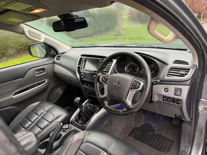 Mitsubishi 2.4 DI-D DC Barbarian Pickup Double Cab 4dr Diesel Manual 4WD Euro 6 (178 ps)