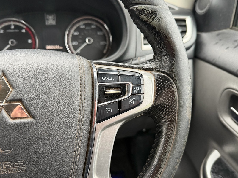 Mitsubishi 2.4 DI-D DC Barbarian Pickup Double Cab 4dr Diesel Manual 4WD Euro 6 (178 ps)