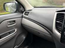 Mitsubishi L200 DI-D DC Barbarian 