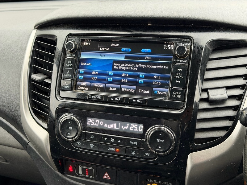 Mitsubishi 2.4 DI-D DC Barbarian Pickup Double Cab 4dr Diesel Manual 4WD Euro 6 (178 ps)