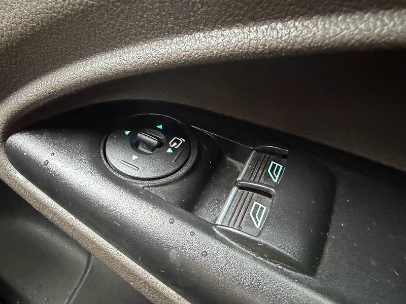 Ford 240 EcoBlue Limited Panel Van 1.5 Manual Diesel