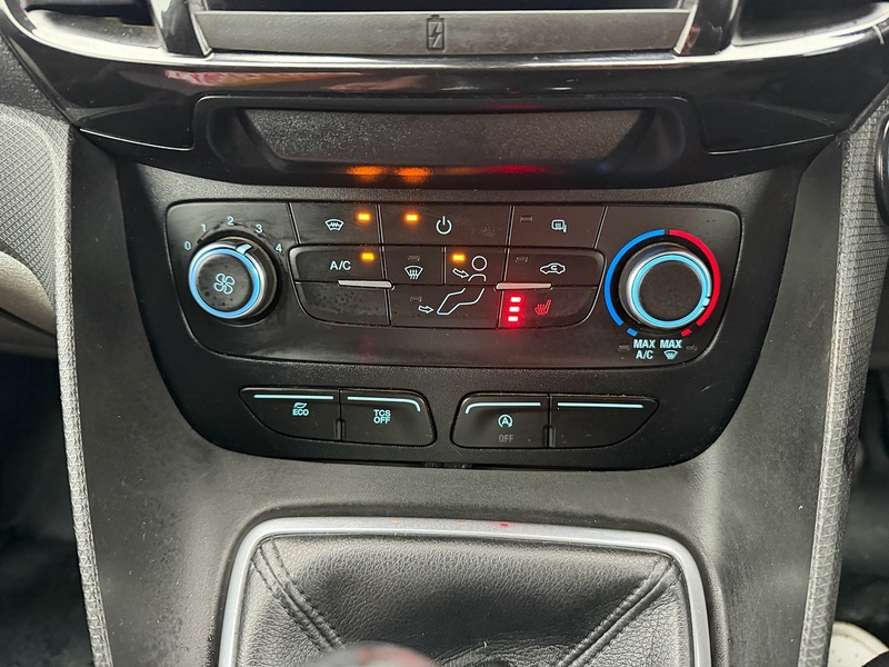 Ford 240 EcoBlue Limited Panel Van 1.5 Manual Diesel