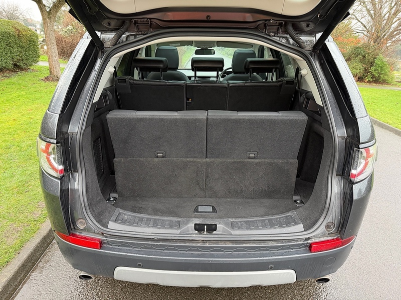 Land Rover TD4 HSE SUV 2.0 Automatic Diesel