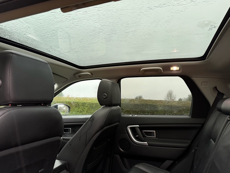 Land Rover TD4 HSE SUV 2.0 Automatic Diesel