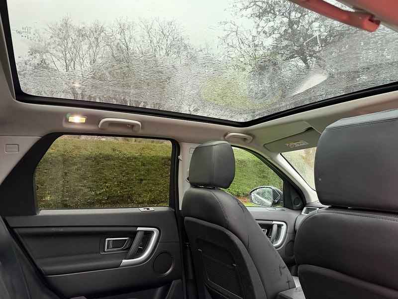 Land Rover TD4 HSE SUV 2.0 Automatic Diesel