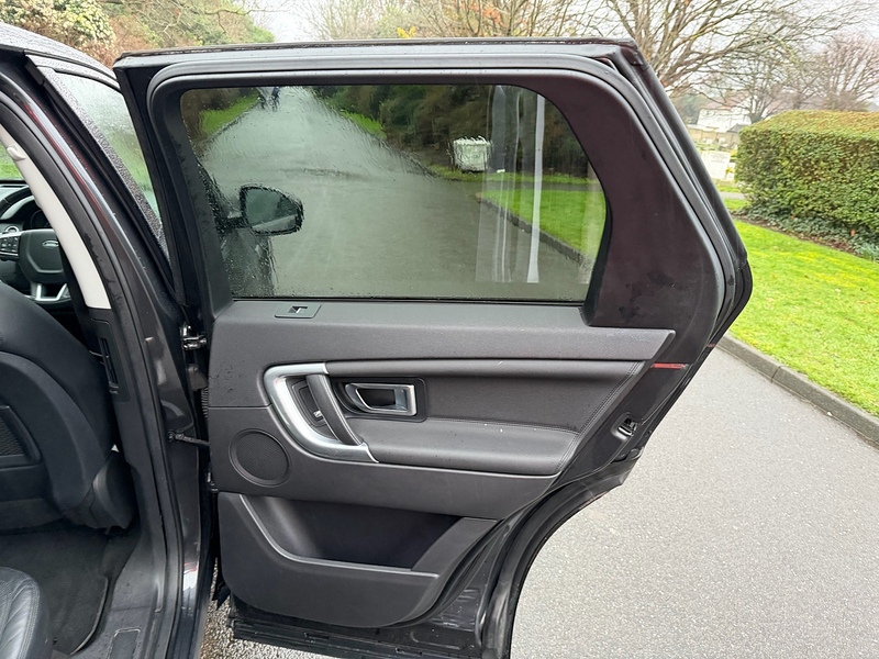 Land Rover TD4 HSE SUV 2.0 Automatic Diesel