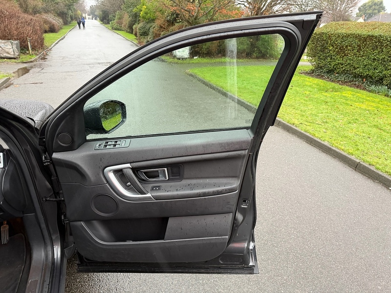 Land Rover TD4 HSE SUV 2.0 Automatic Diesel