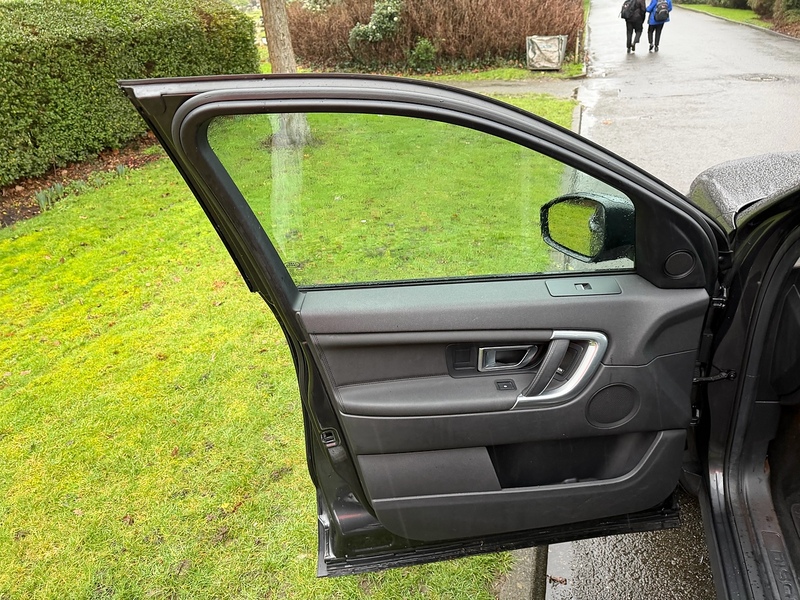 Land Rover TD4 HSE SUV 2.0 Automatic Diesel