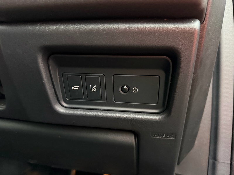 Land Rover TD4 HSE SUV 2.0 Automatic Diesel