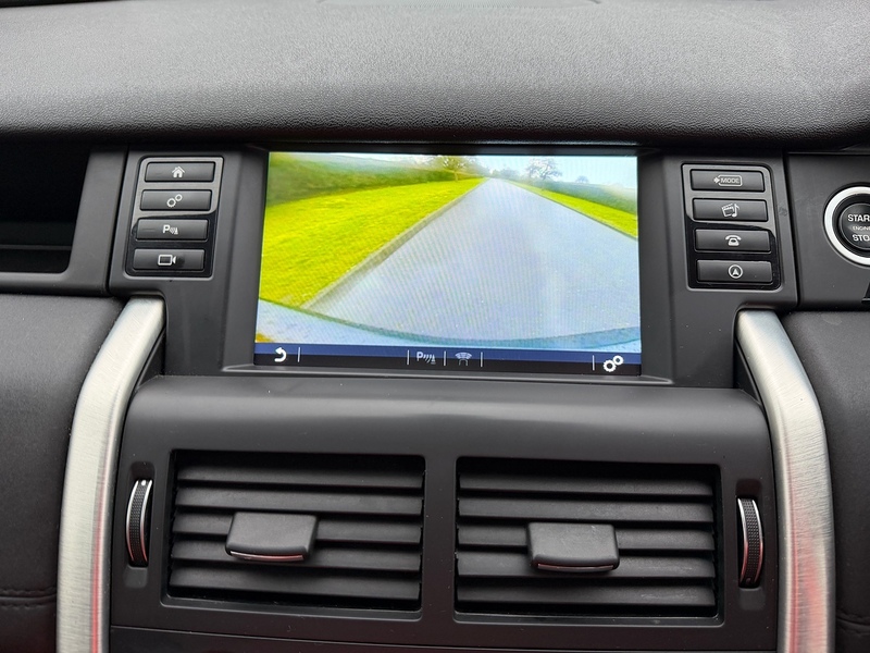 Land Rover TD4 HSE SUV 2.0 Automatic Diesel