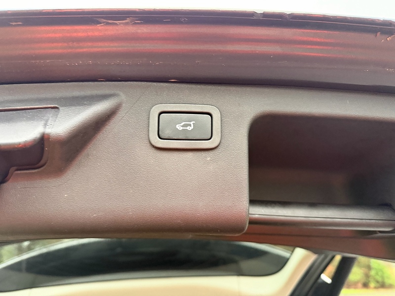 Land Rover TD4 HSE SUV 2.0 Automatic Diesel