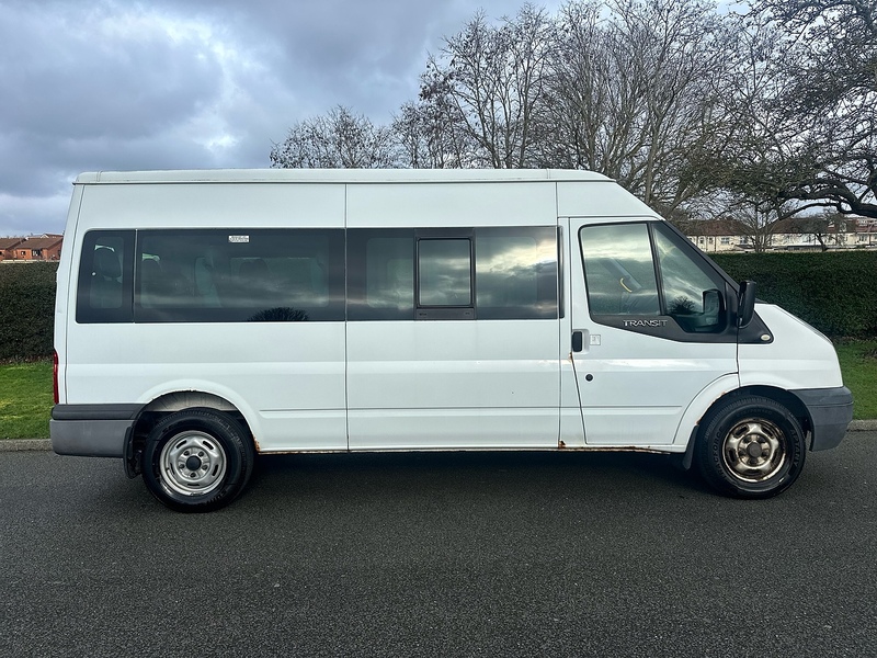 Ford TDCi 350 Minibus 2.2 Manual Diesel