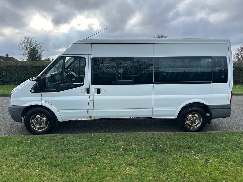 Ford TDCi 350 Minibus 2.2 Manual Diesel