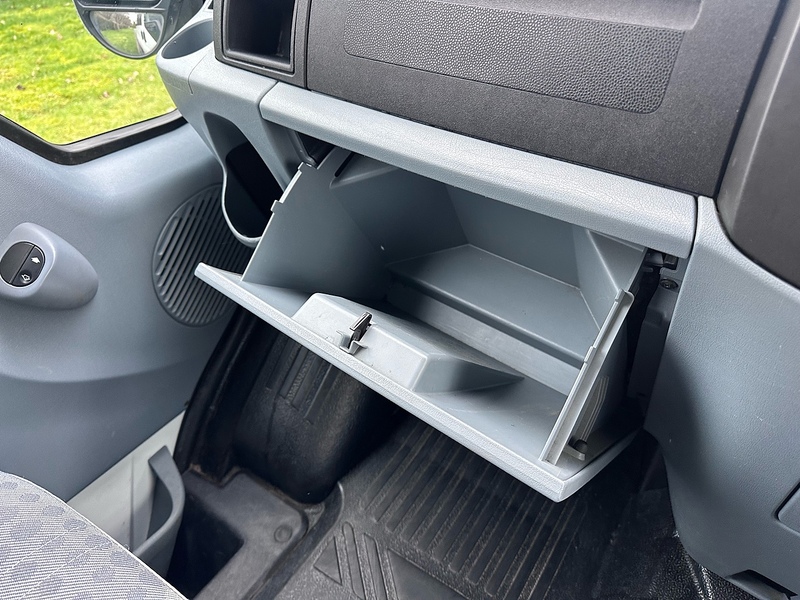 Ford TDCi 350 Minibus 2.2 Manual Diesel