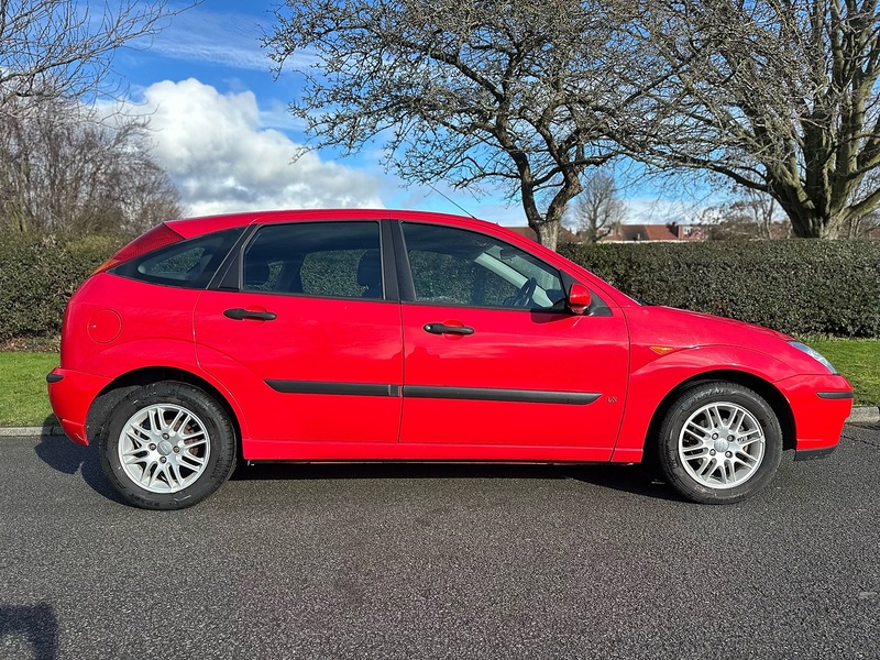 Ford i LX Hatchback 1.6 Manual Petrol