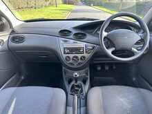Ford Focus i LX 