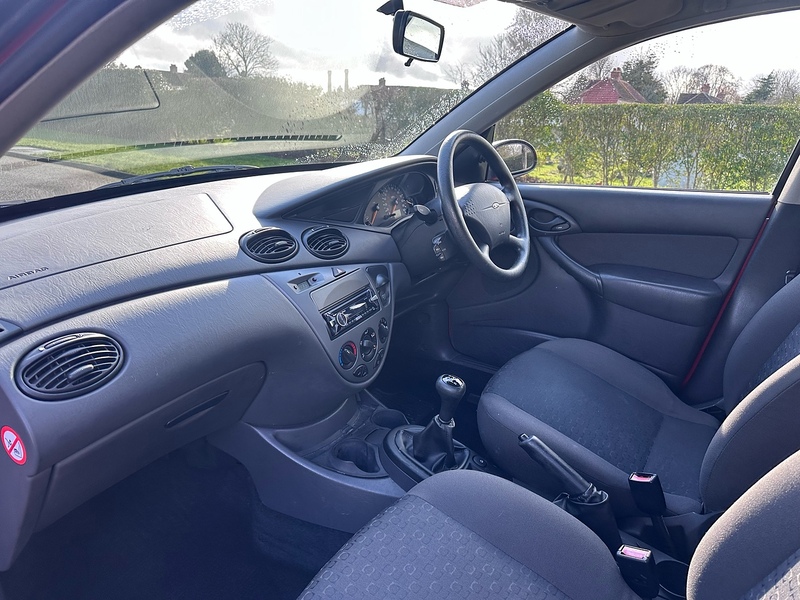 Ford i LX Hatchback 1.6 Manual Petrol
