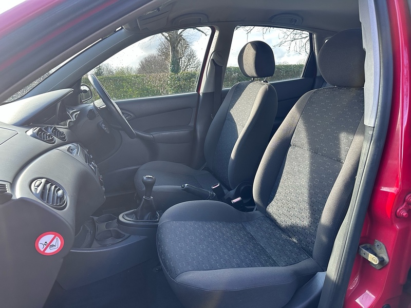Ford i LX Hatchback 1.6 Manual Petrol