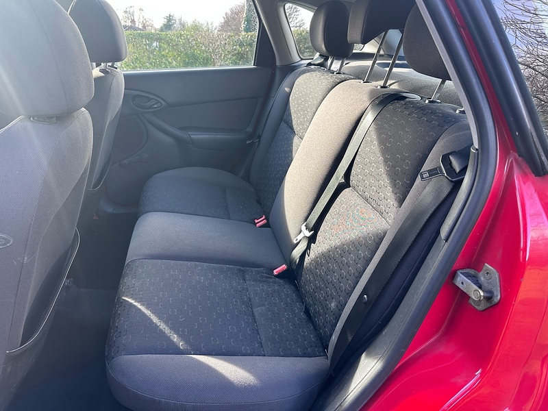 Ford i LX Hatchback 1.6 Manual Petrol